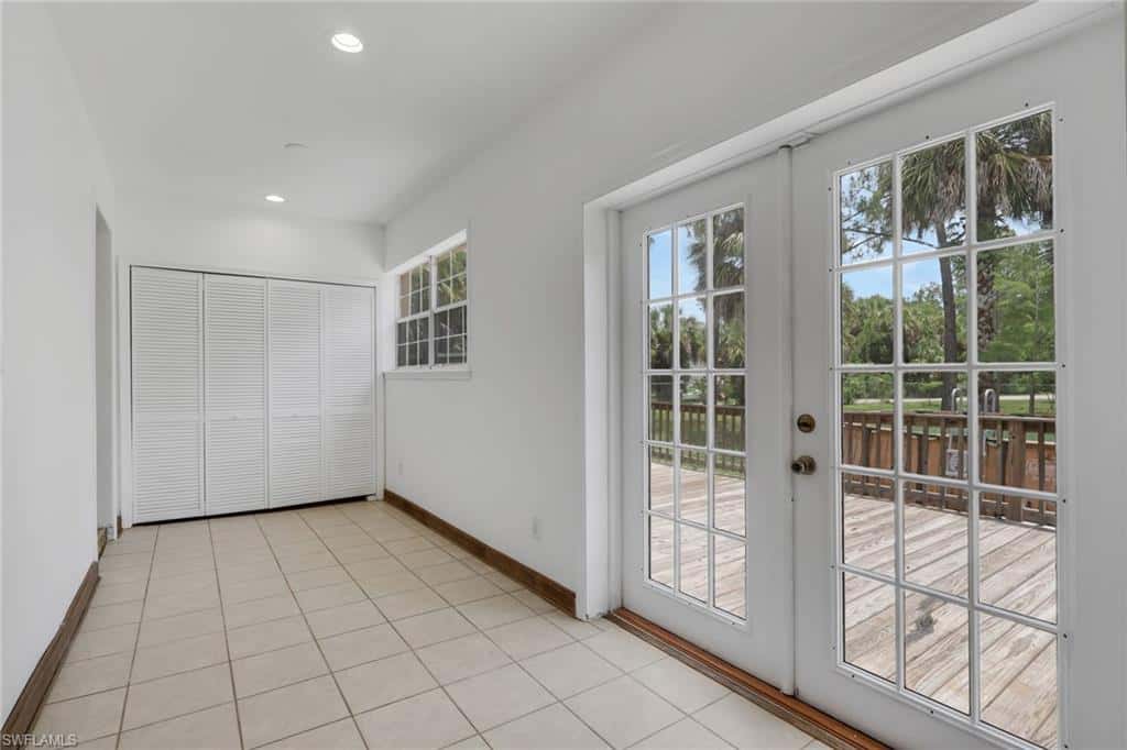 160 19th St, Naples, photo 32