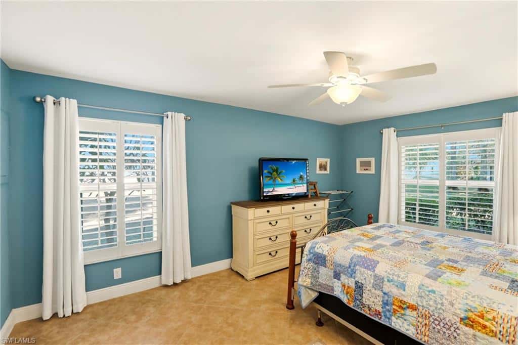 142 Old Tamiami Trl, Naples, photo 22