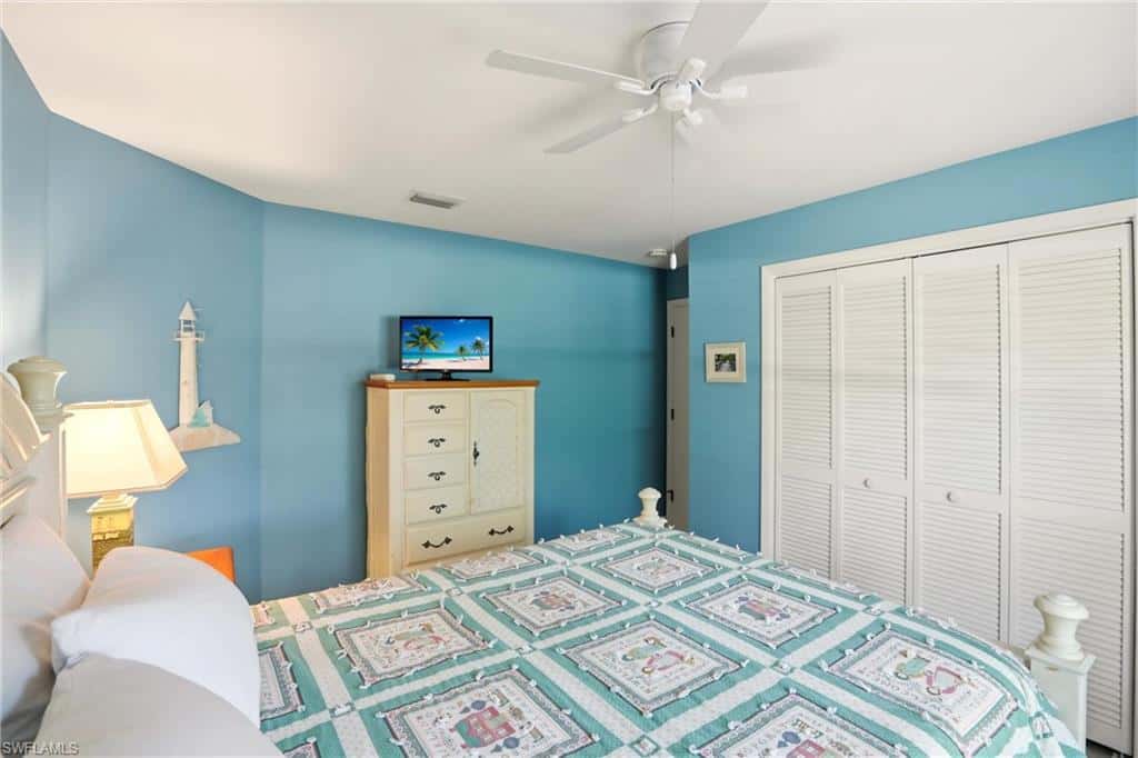 142 Old Tamiami Trl, Naples, photo 28