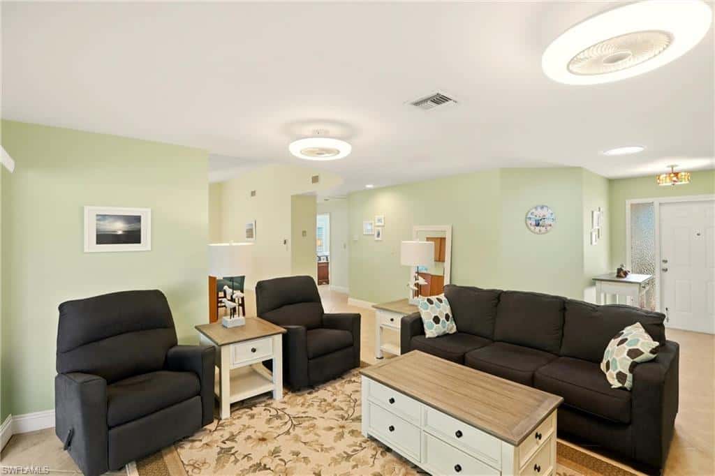 142 Old Tamiami Trl, Naples, photo 11