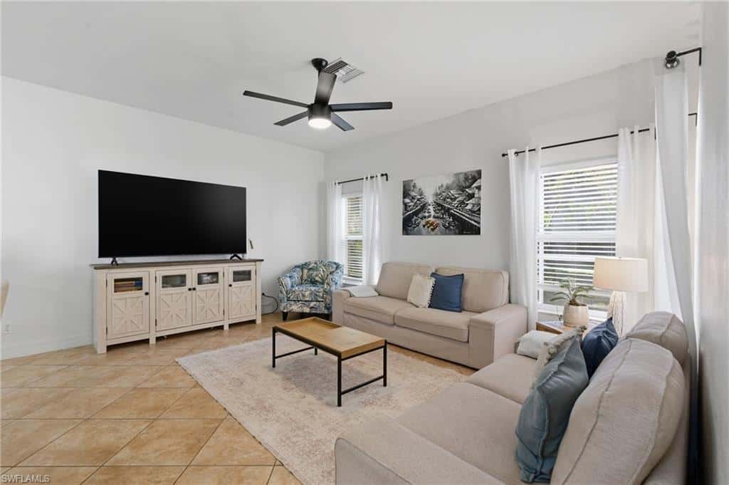 2452 Blackburn Cir, Cape Coral, photo 7