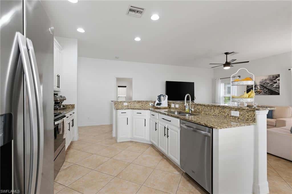 2452 Blackburn Cir, Cape Coral, photo 20