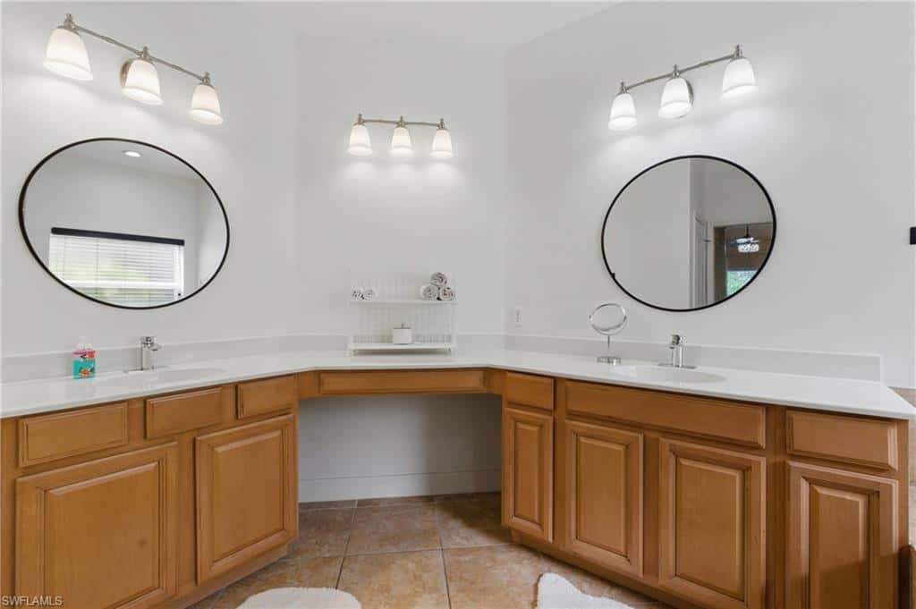 2452 Blackburn Cir, Cape Coral, photo 9