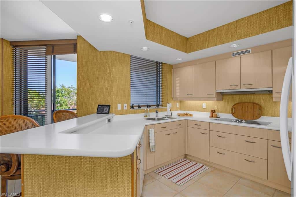 7225 Pelican Bay Blvd #402, Naples, photo 12