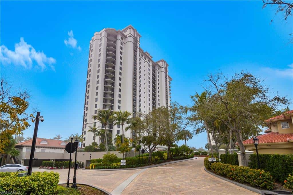 7225 Pelican Bay Blvd #402, Naples, photo 32