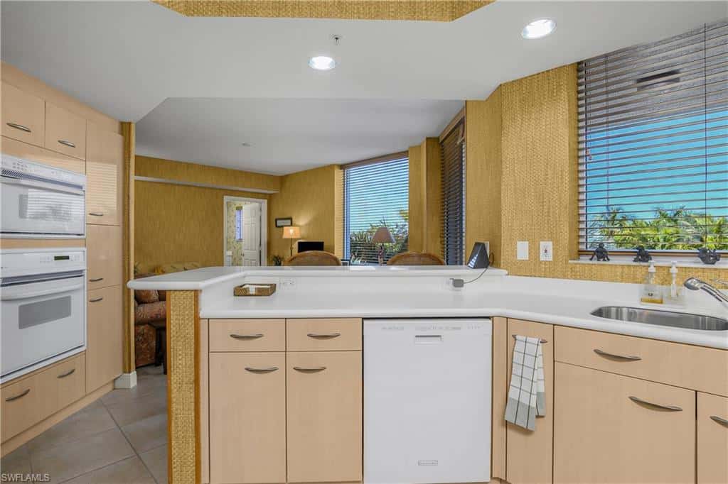 7225 Pelican Bay Blvd #402, Naples, photo 11