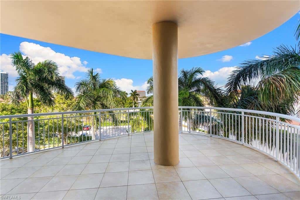 4501 Gulf Shore Blvd #405, Naples, photo 9