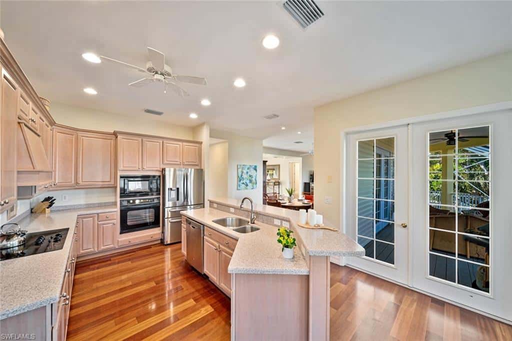 5810 Pine Tree Dr, Sanibel, photo 15