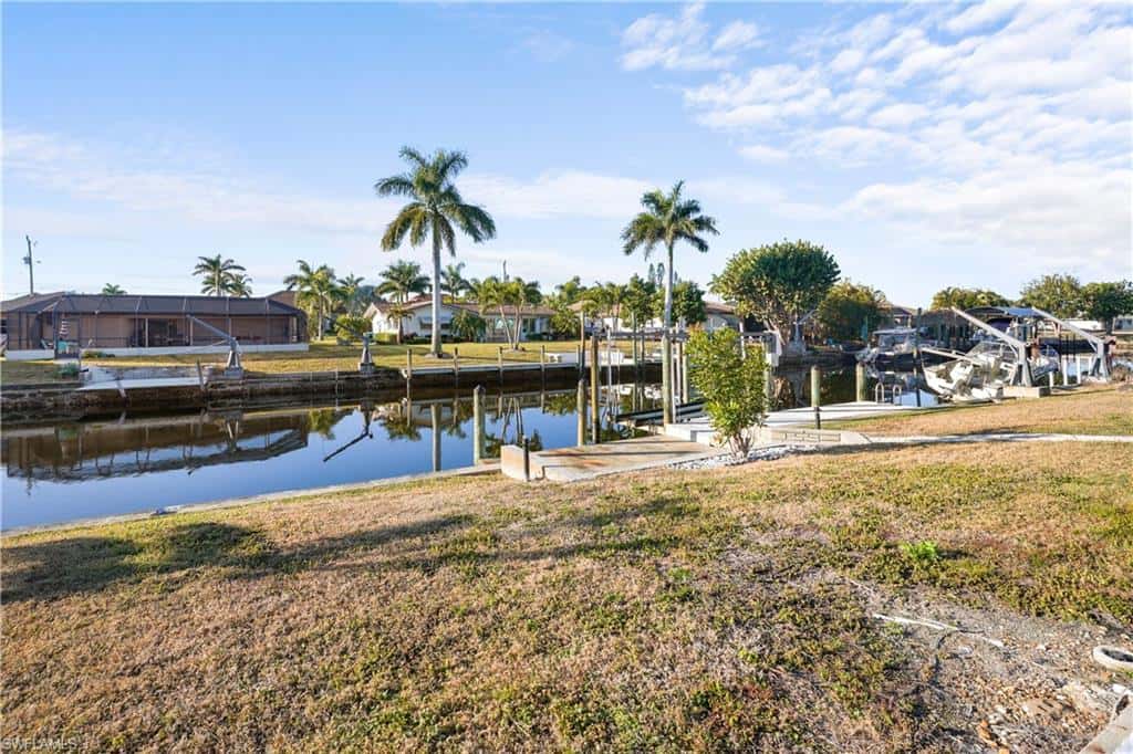 818 Monticello Ct, Cape Coral, photo 5
