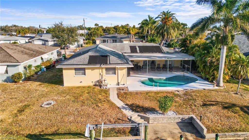 818 Monticello Ct, Cape Coral, photo 4