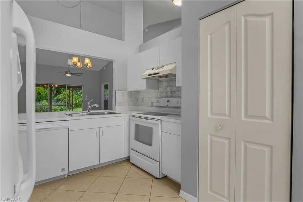 494 Saint Andrews Blvd #14, Naples, photo 14