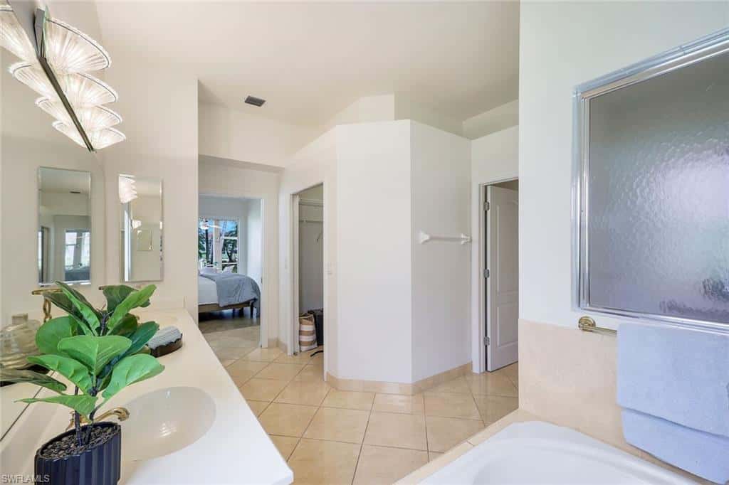 2237 Heritage Greens Dr, Naples, photo 19