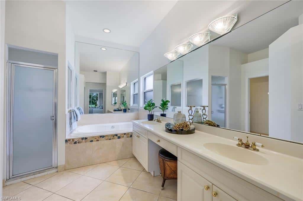 2237 Heritage Greens Dr, Naples, photo 21
