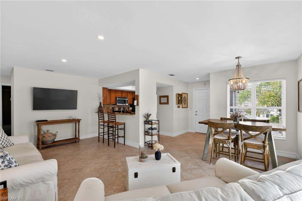523 Club Side Dr #2-523, Naples, photo 6