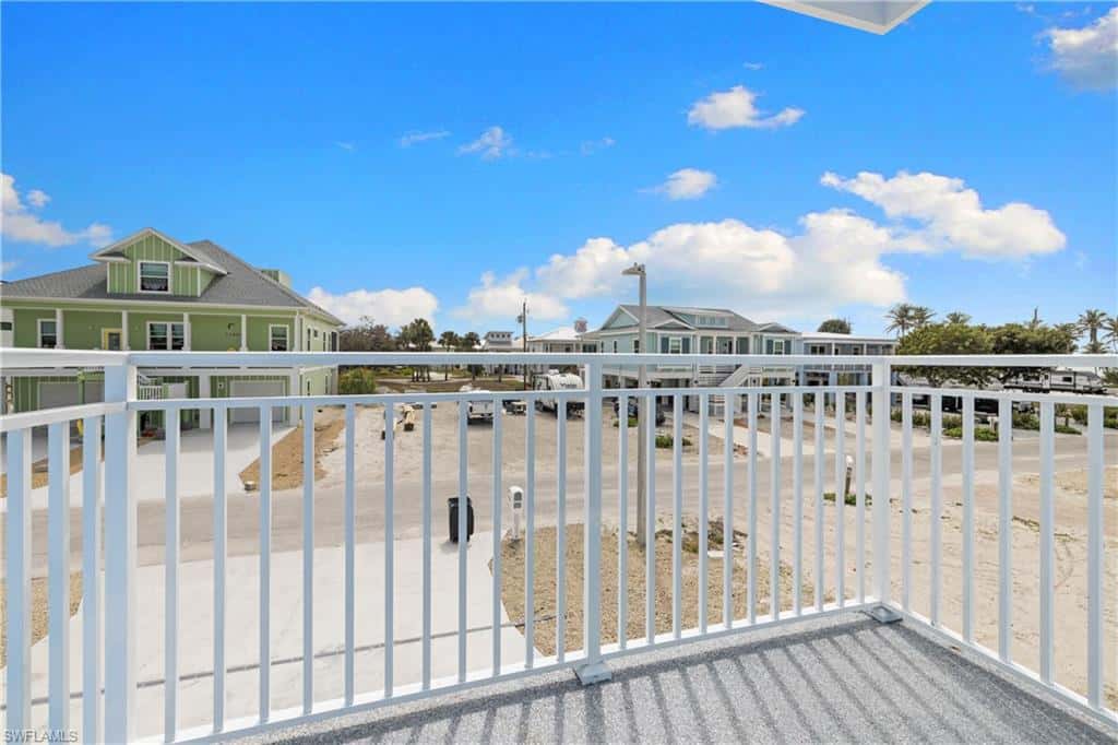 137 Hibiscus Dr, Fort Myers Beach, photo 5