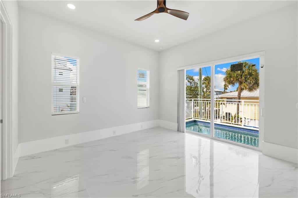 137 Hibiscus Dr, Fort Myers Beach, photo 10