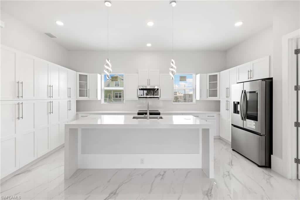 137 Hibiscus Dr, Fort Myers Beach, photo 29