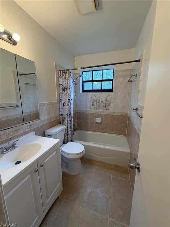 2065 139th St, North Miami Beach, photo 23