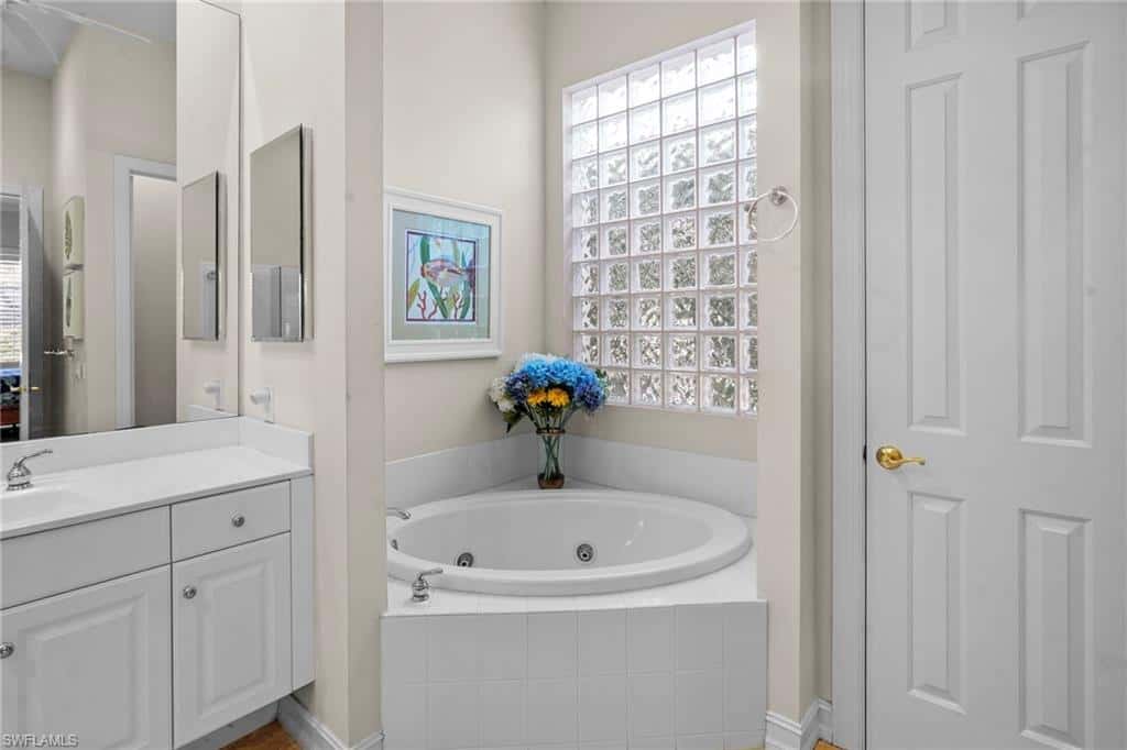 3660 Olde Cottage Ln, Bonita Springs, photo 30
