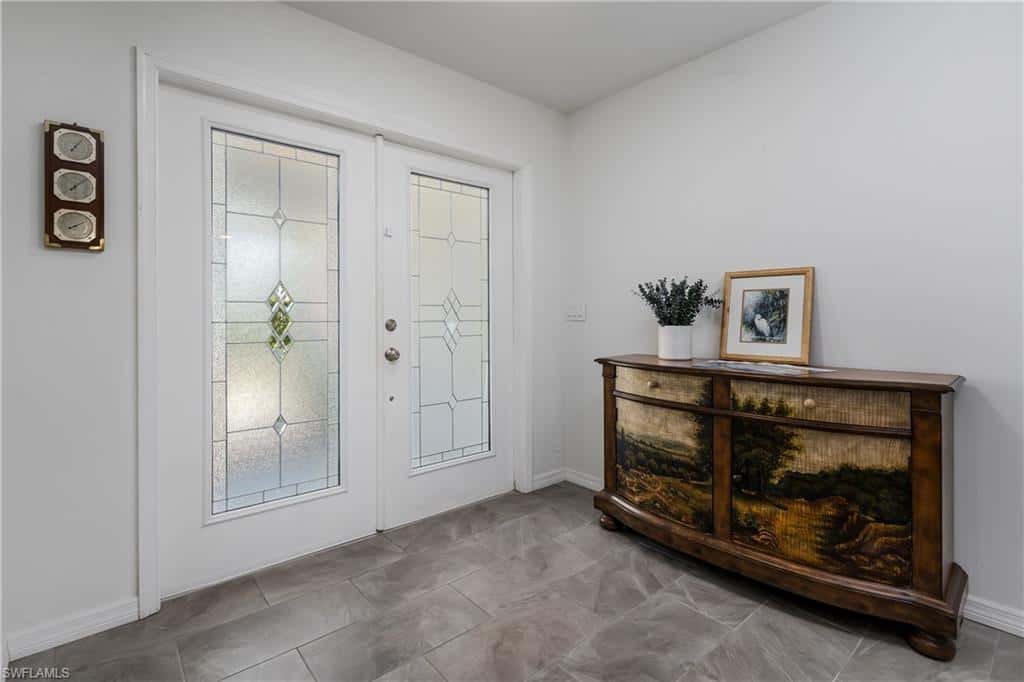 661 Valley Dr, Bonita Springs, photo 5