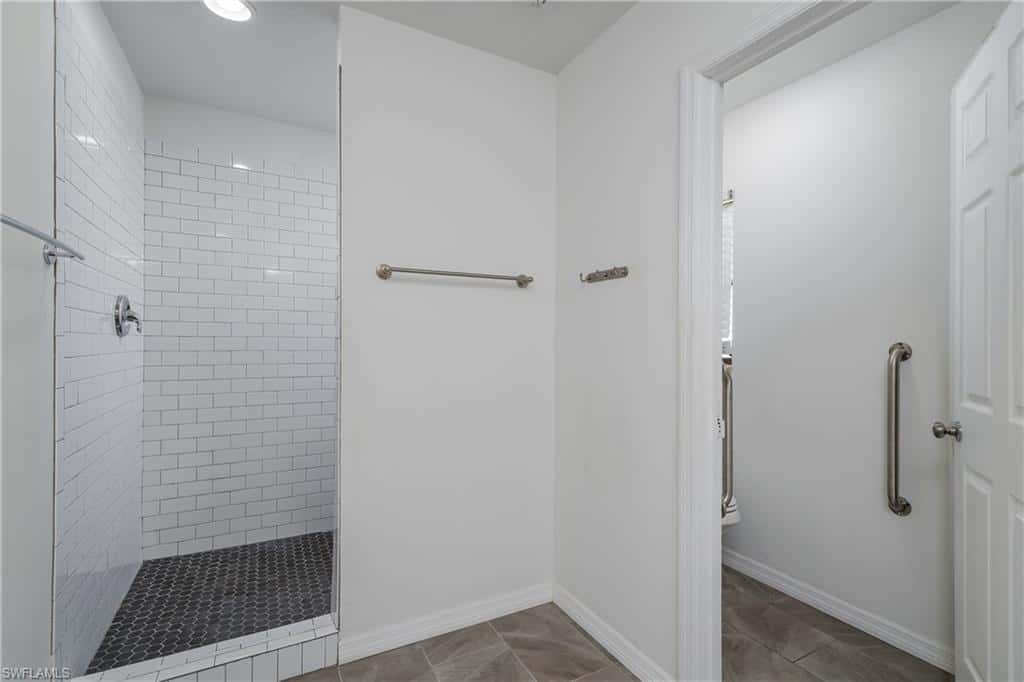 661 Valley Dr, Bonita Springs, photo 20