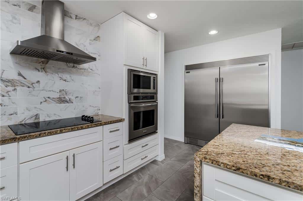 661 Valley Dr, Bonita Springs, photo 8