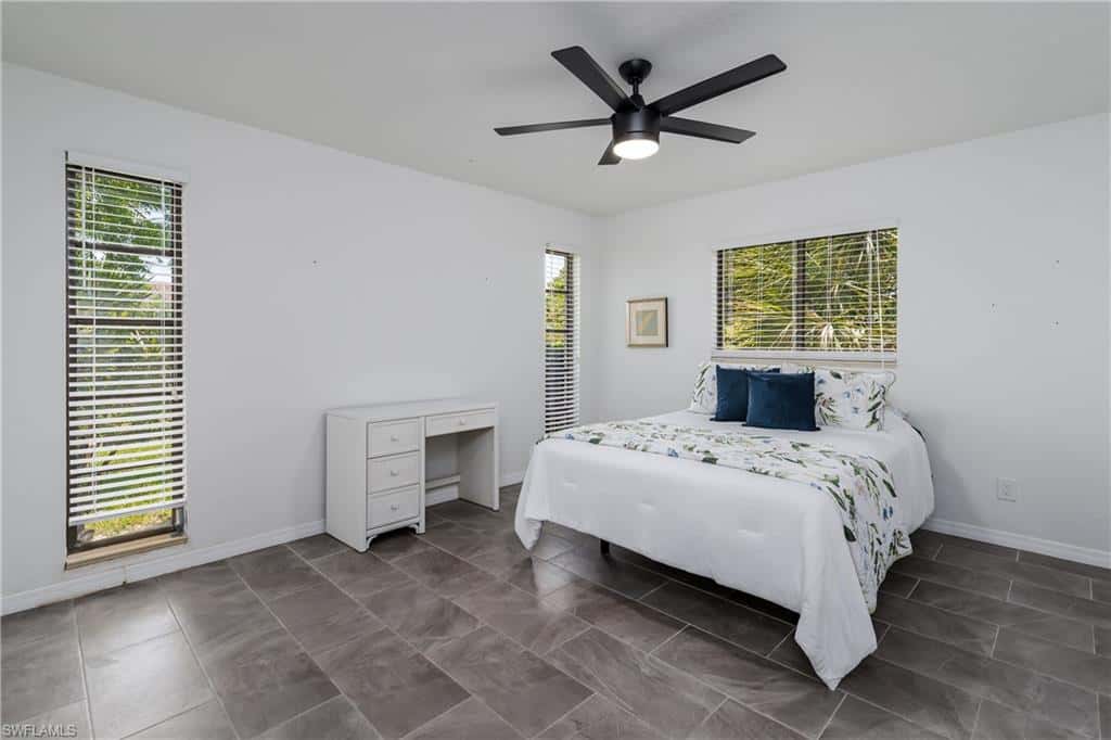 661 Valley Dr, Bonita Springs, photo 21