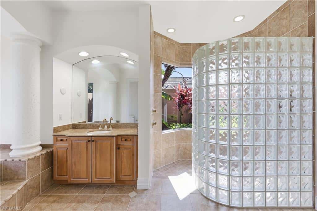1687 Persimmon Dr, Naples, photo 32