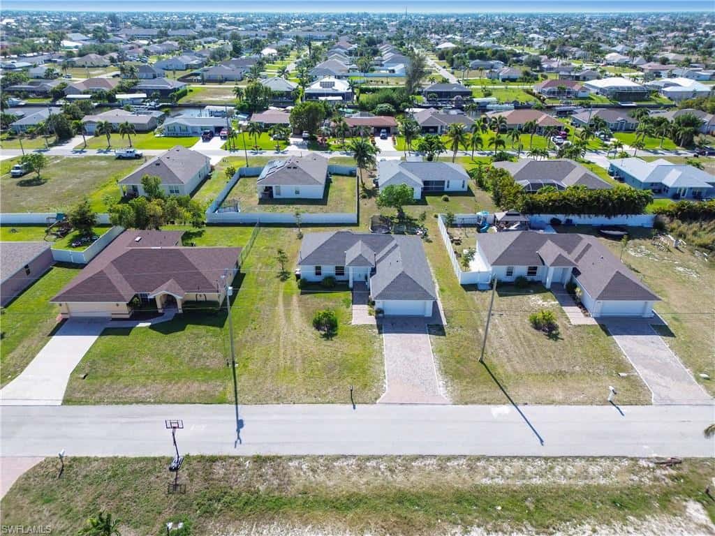 4610 9th Pl, Cape Coral, photo 36