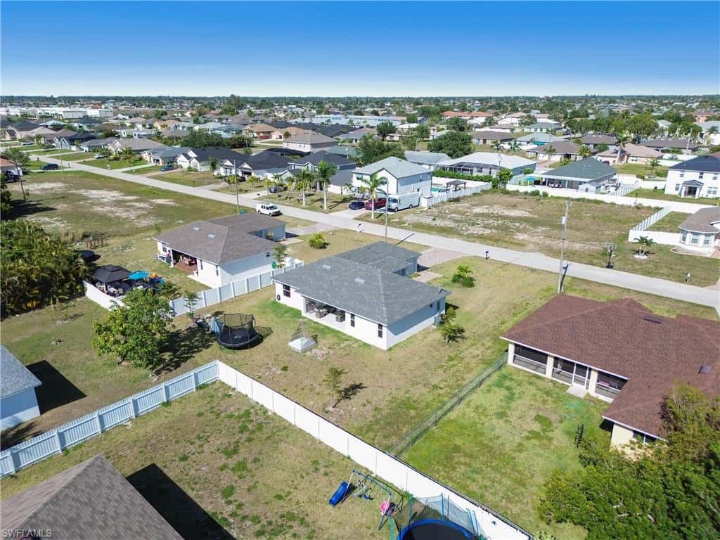 4610 9th Pl, Cape Coral, photo 32
