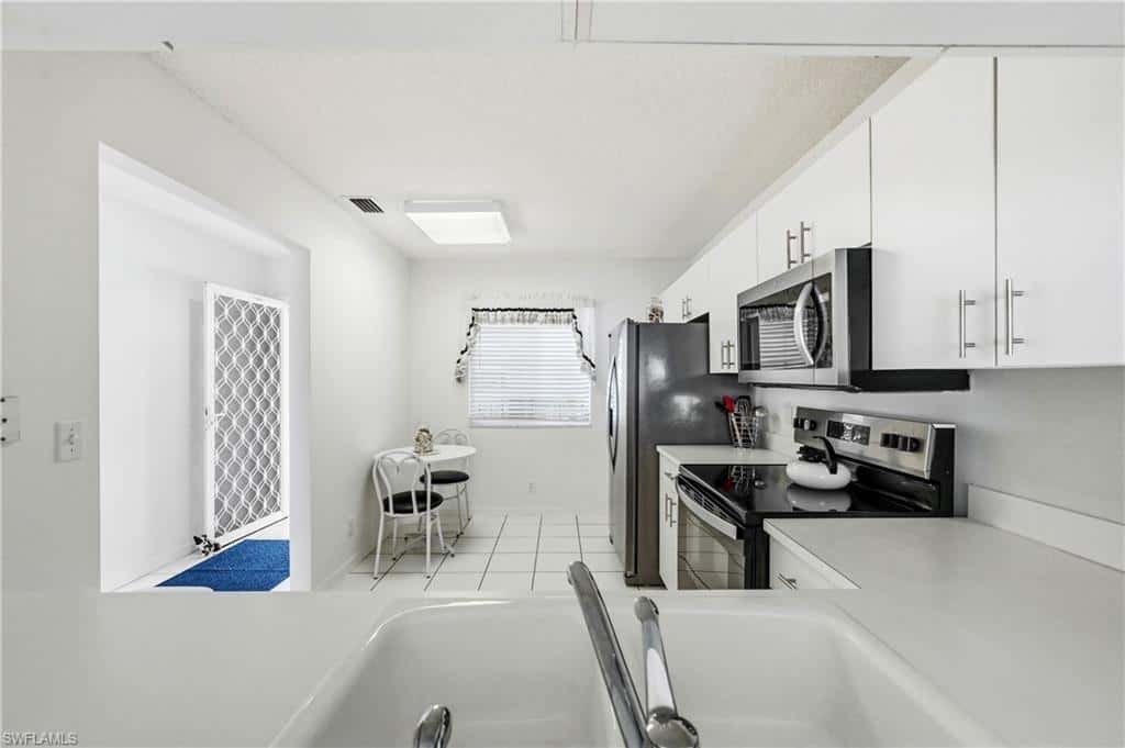 7760 Emerald Cir #s202, Naples, photo 10