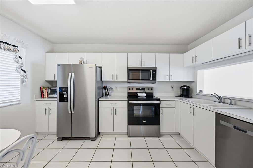 7760 Emerald Cir #s202, Naples, photo 11