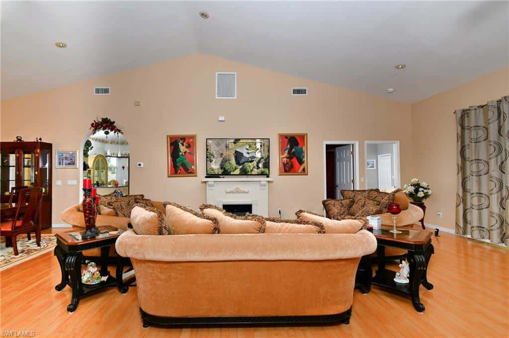 836 Worth Ave, Lehigh Acres, photo 5