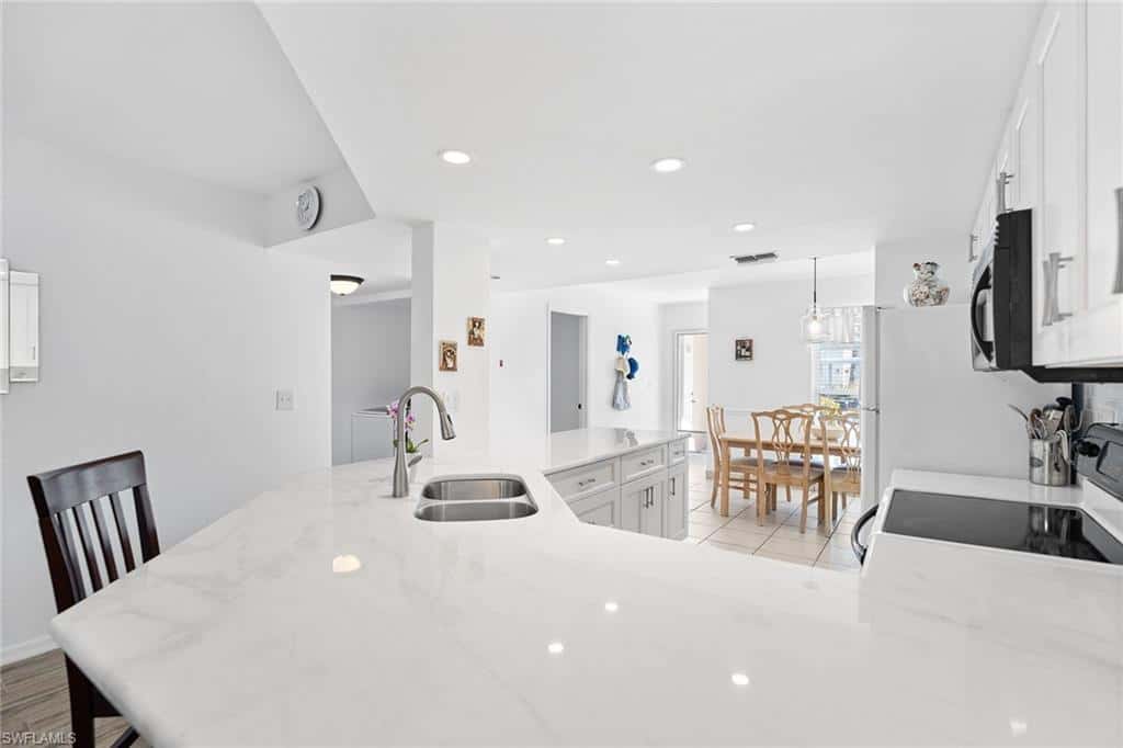 821 Gulf Pavilion Dr #106, Naples, photo 6