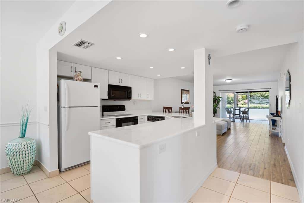 821 Gulf Pavilion Dr #106, Naples, photo 7