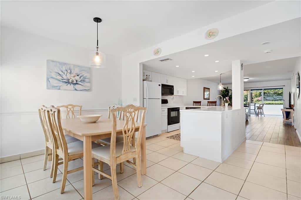 821 Gulf Pavilion Dr #106, Naples, photo 9