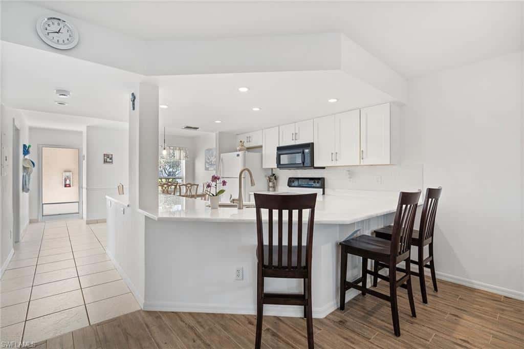 821 Gulf Pavilion Dr #106, Naples, photo 14
