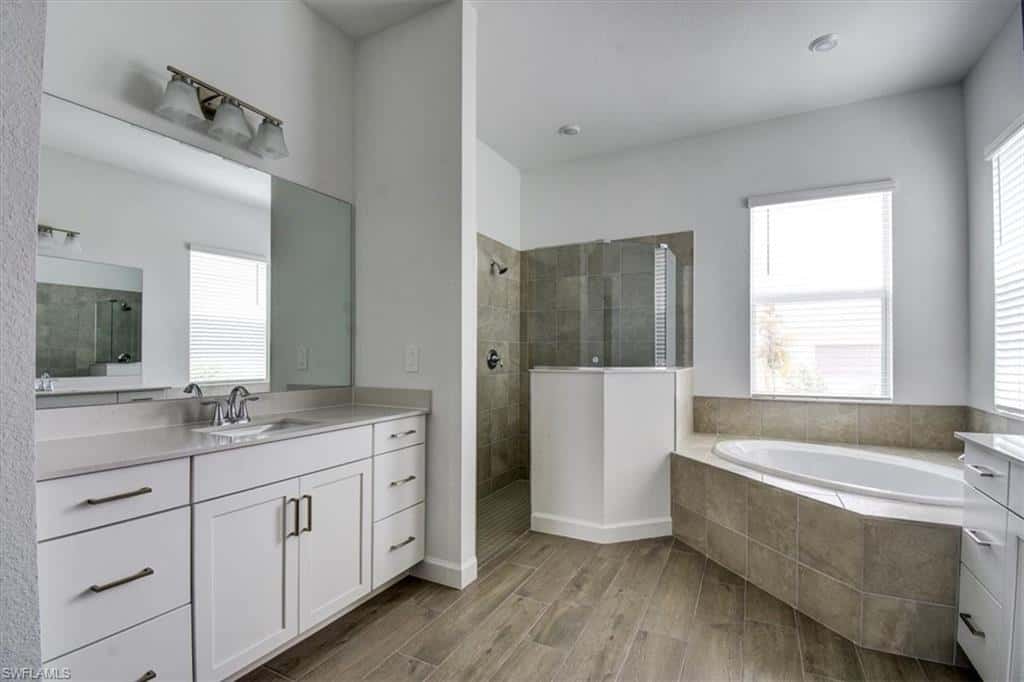 7796 Lakes Edge Ln, Port Charlotte, photo 12