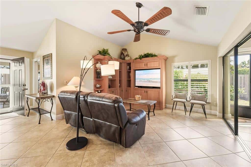738 Reef Point Cir, Naples, photo 11