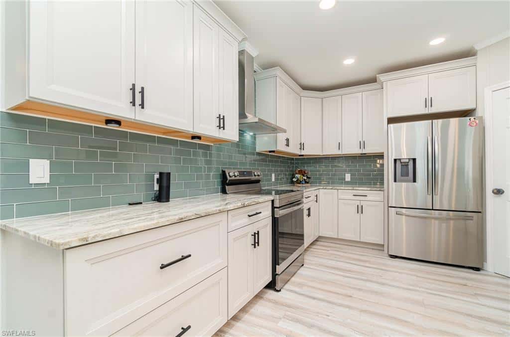 17561 Canal Cove Ct, Fort Myers Beach, photo 6