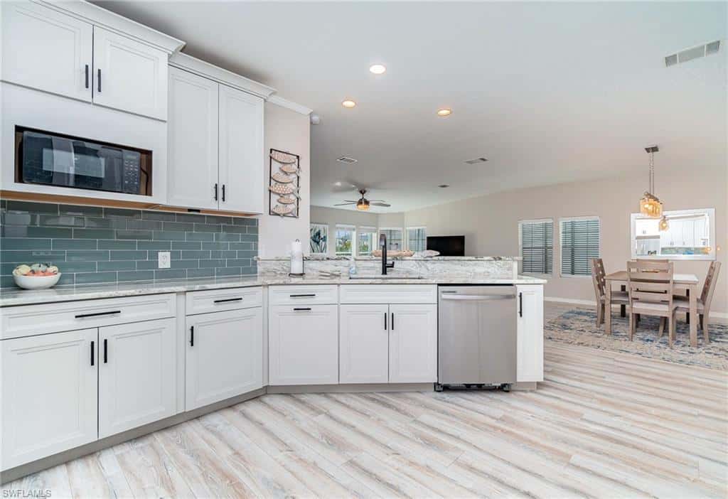 17561 Canal Cove Ct, Fort Myers Beach, photo 7