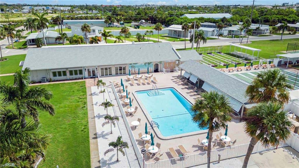 17561 Canal Cove Ct, Fort Myers Beach, photo 38