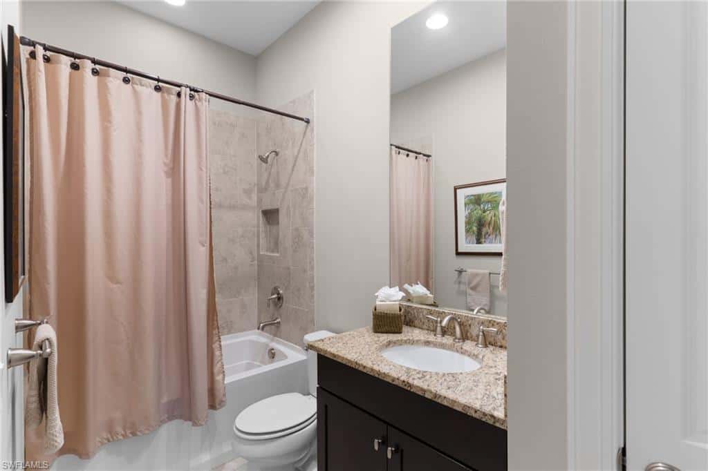 9012 Sorreno Ct, Naples, photo 34