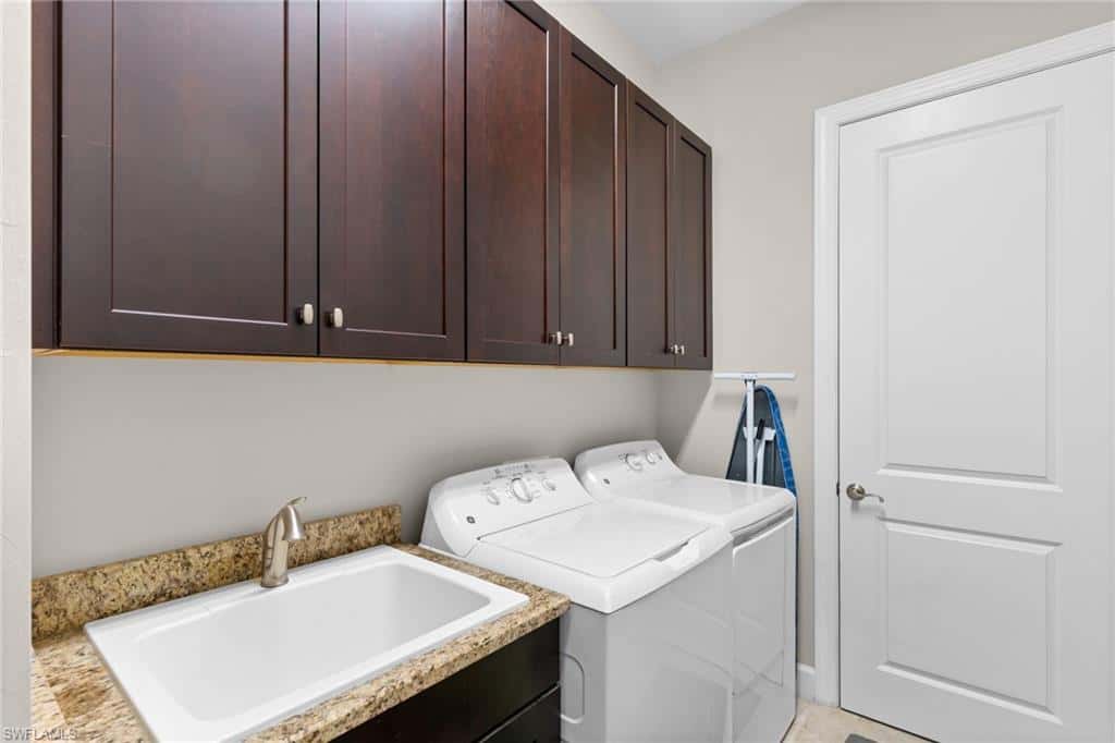 9012 Sorreno Ct, Naples, photo 35