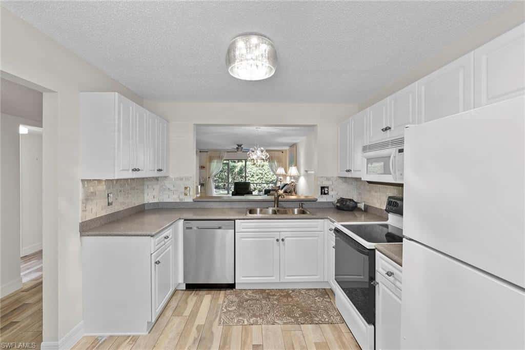 605 Squire Cir #103, Naples, photo 10