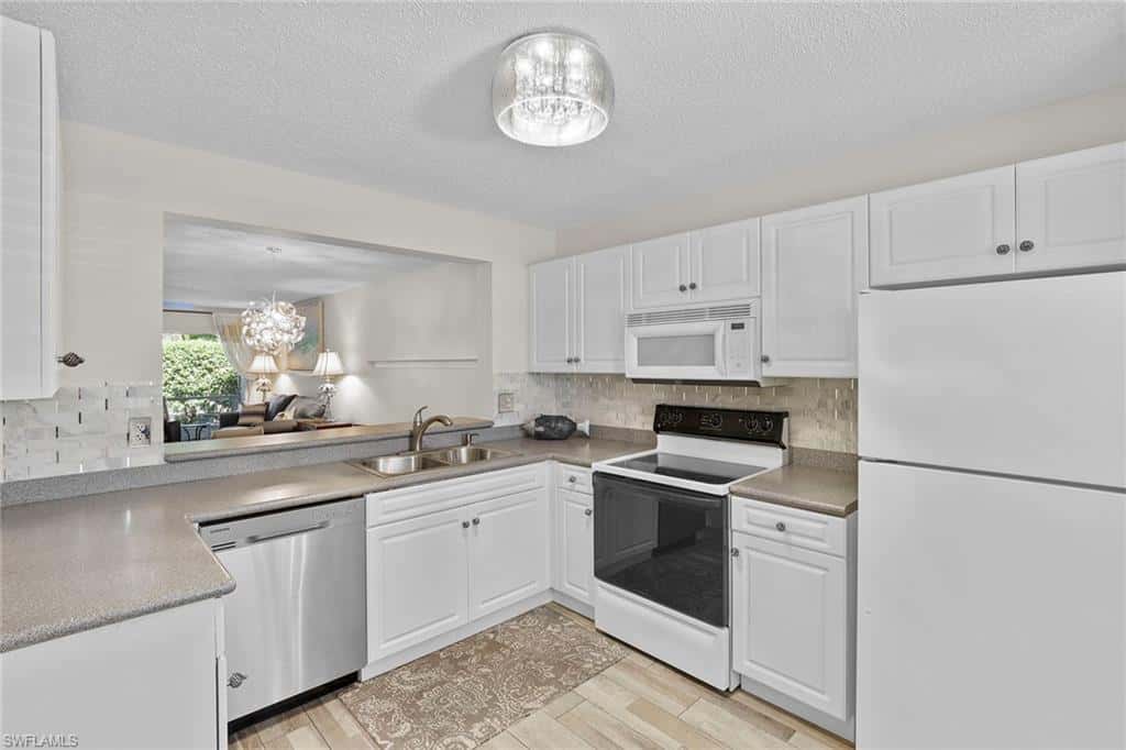 605 Squire Cir #103, Naples, photo 11