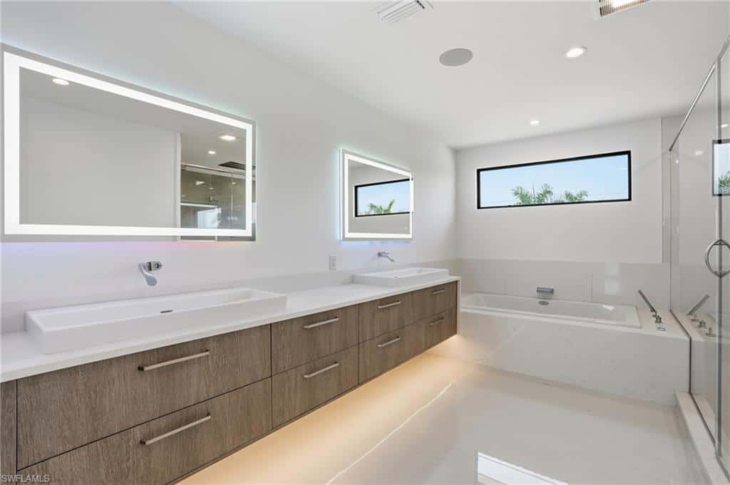 5735 Riverside Dr, Cape Coral, photo 28