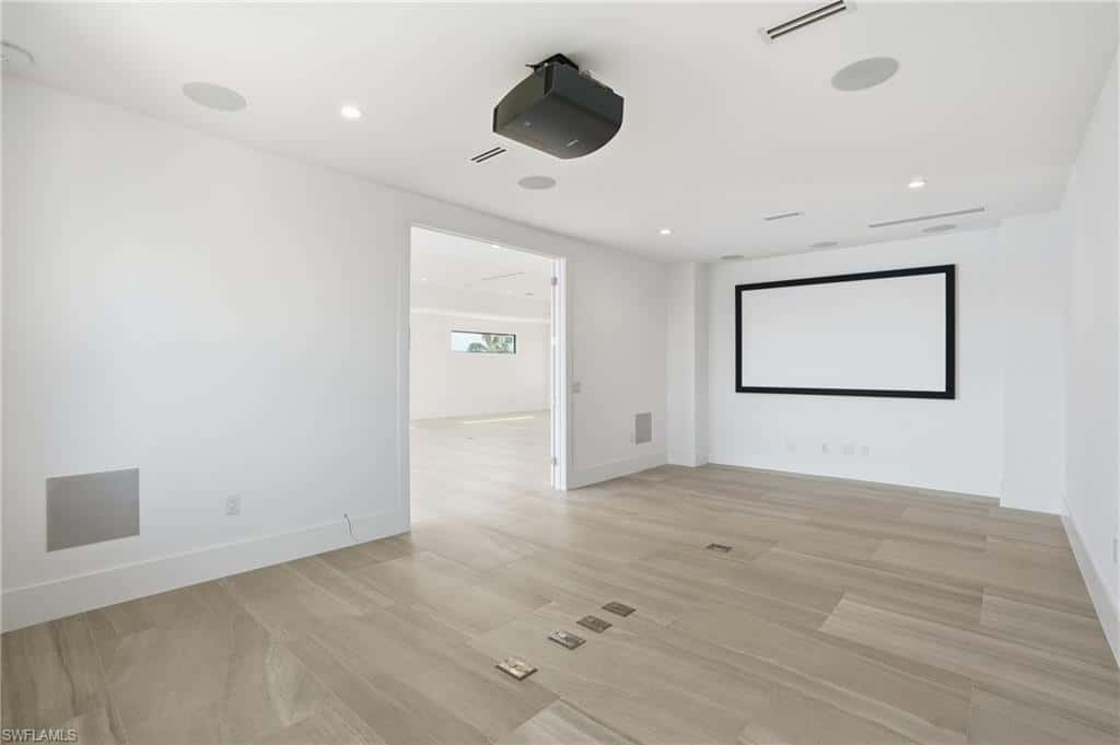 5735 Riverside Dr, Cape Coral, photo 40