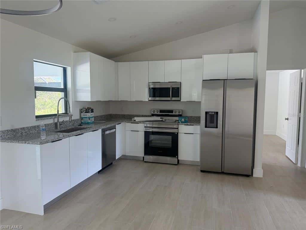 8285 Agate St, Port Charlotte, photo 5