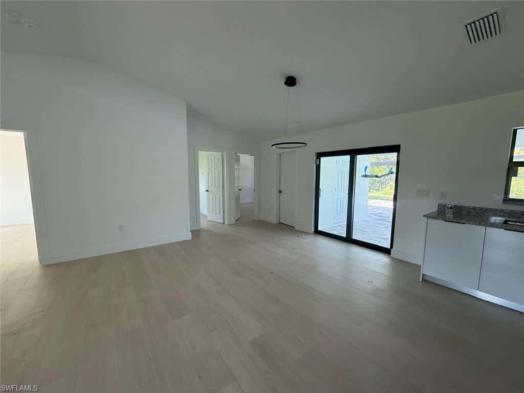 8285 Agate St, Port Charlotte, photo 4